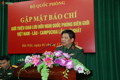 Gặp mặt báo chí giới thiệu Giao lưu hữu nghị quốc phòng biên giới Việt Nam-Lào-Campuchia lần thứ nhất